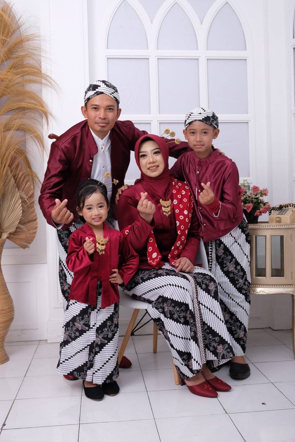 10 perintah gambar bertema **ibu dan anak anak**
**Inspirasi asli Ian dacosta**
...