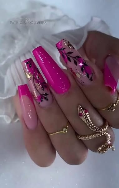 Vibrant and Bold Nail Art Designs Featuring Striking - Image 3