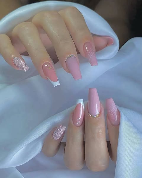 Elegant Nail Art Inspirations Paired with a Gorgeous - Image 2